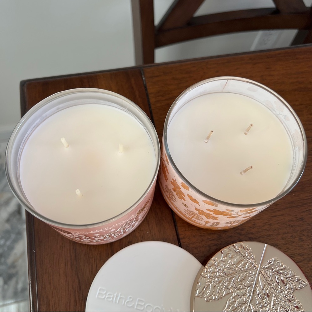 Bath & Body Works Candles Pumpkin Vanilla Creme & Fall Farm House - Picture 2 of 4